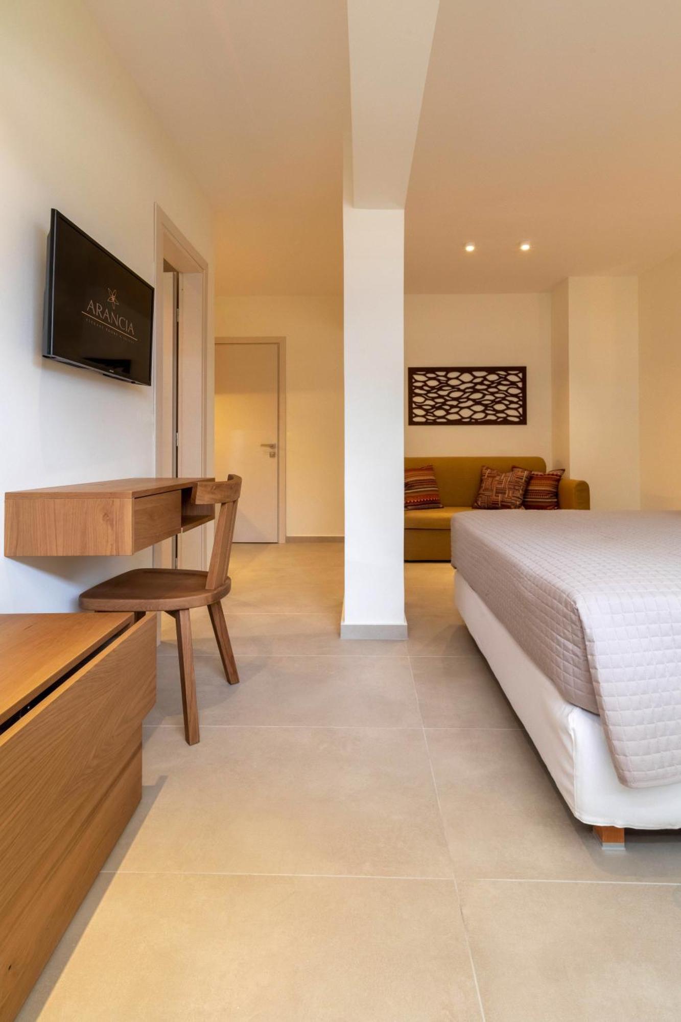 Arancia Elegant Rooms And Suites Tolón Exteriér fotografie